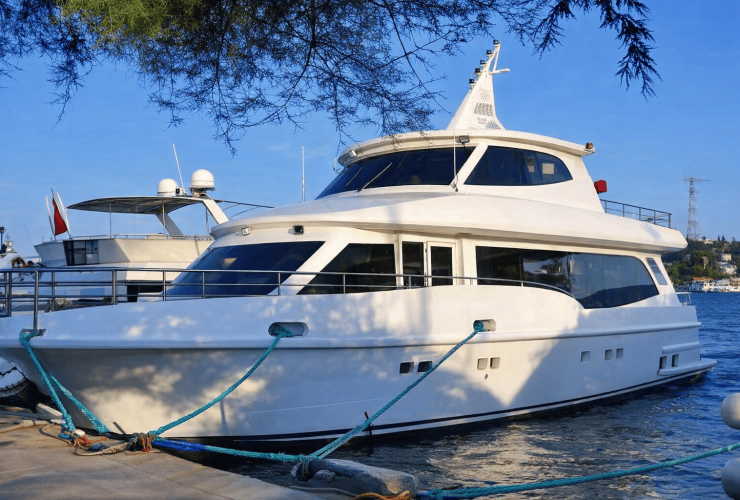 Istanbul Bosphorus Evening Yacht Rental